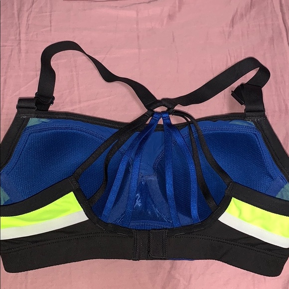Victoria secret sport bra 32b - Picture 3 of 5